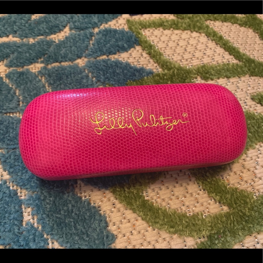 Lilly Pulitzer Signature Pink Clam Shell Hard Case